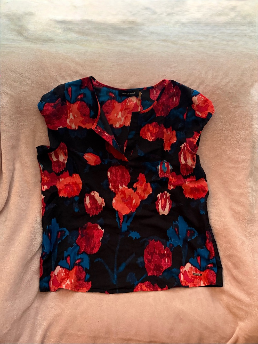 Ivanka Trump Black Floral Short-Sleeve V-Neck Top